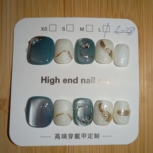 Cat Eye Blue and White Press-On Shorty Nail Set With Gold Accents